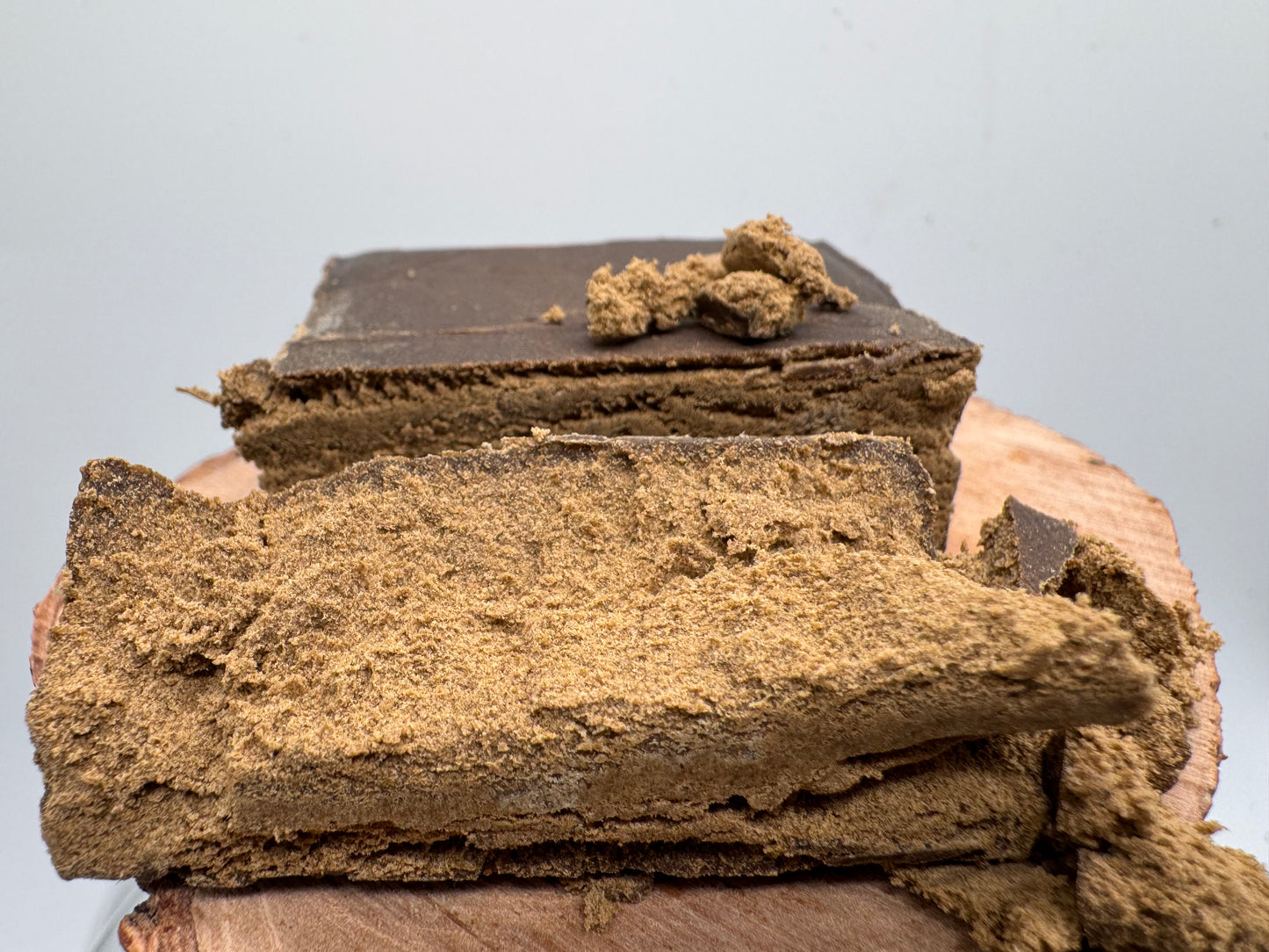 DOCTOR HASH "ICEOLATOR" con 54% de CBD y <0.2% de THC. HASH