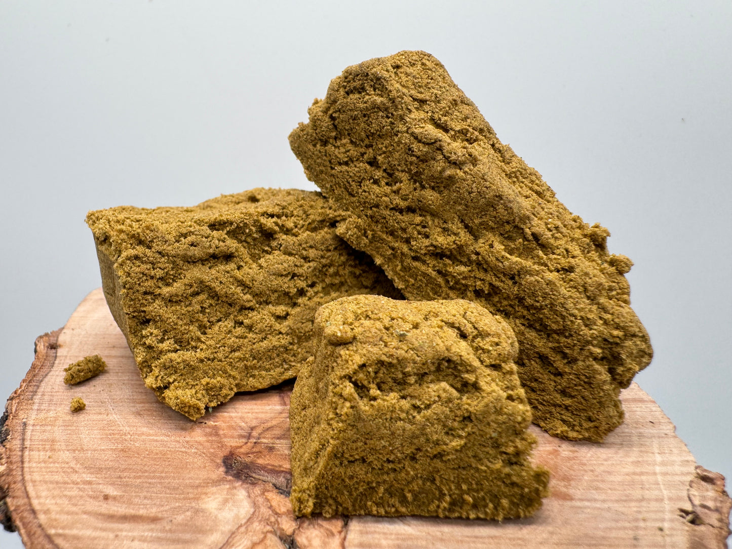 MAMBA con 30% de CBD y <0.2% de THC. HASH